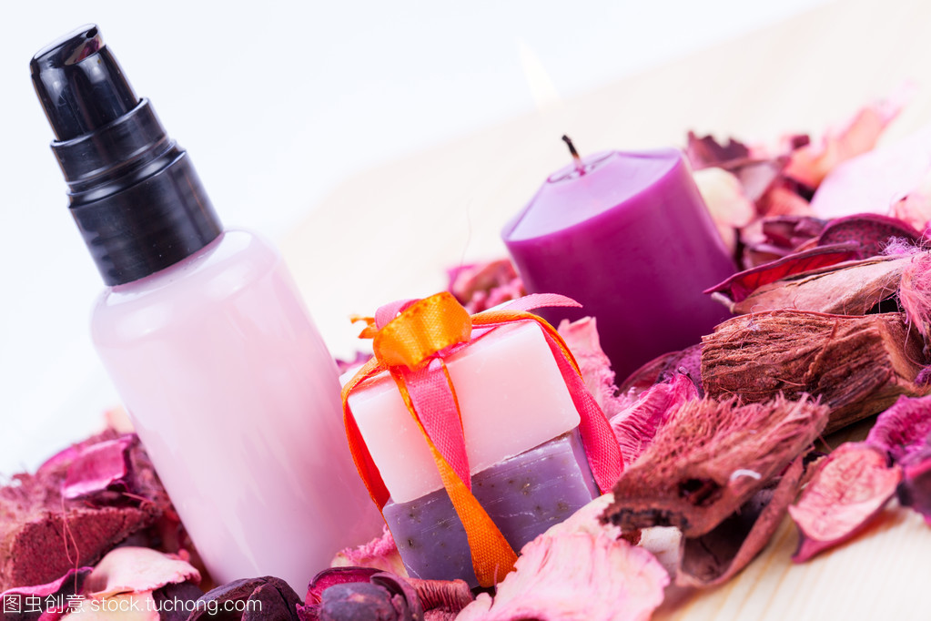 芳香保健化妆品在现代美容中的应用与前景